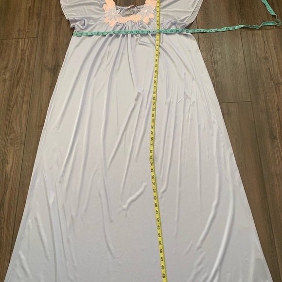 Night Gown - Picture 4 of 8